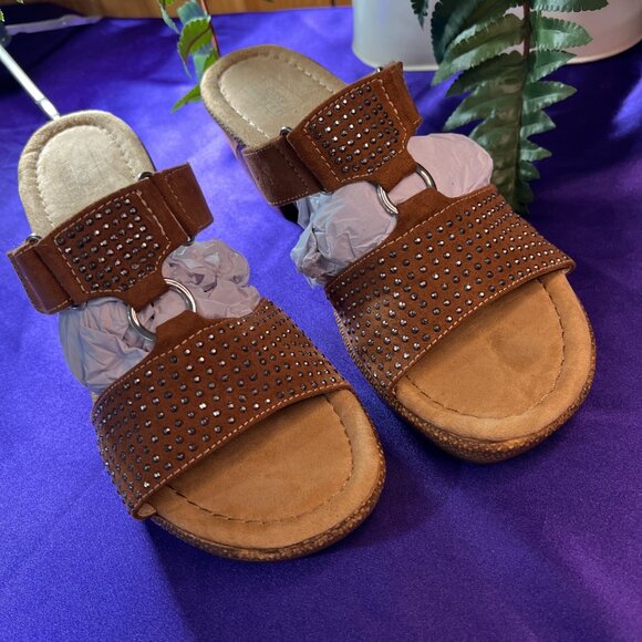 ๐easy Street Comfy 3 inch high Heels Slide Sandals with Adjustable Straps - Picture 2 of 16